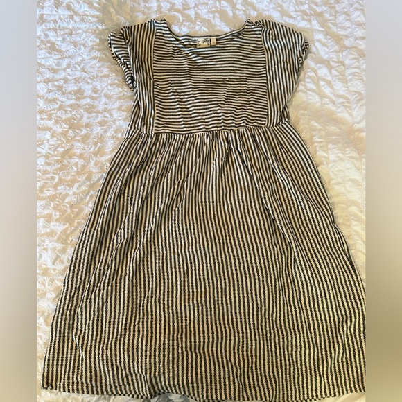 women’s dress - Picture 2 of 2